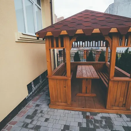 Guest house Zhanna 3*